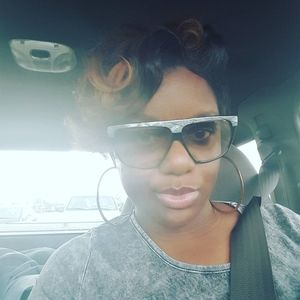 Meet your Posher, Elena